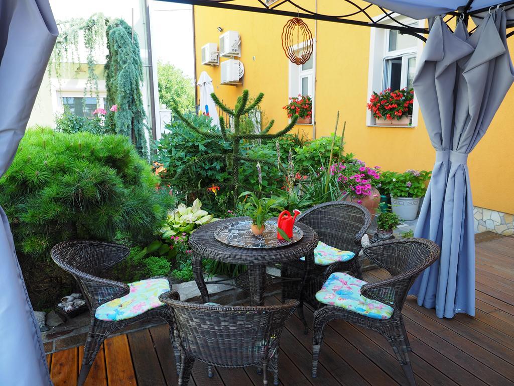 Hostel Sonce Птуй Экстерьер фото