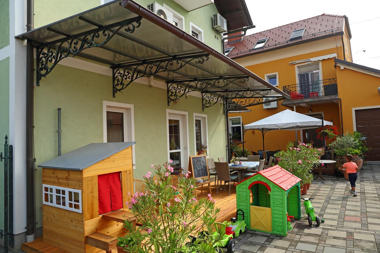 Hostel Sonce Птуй Экстерьер фото