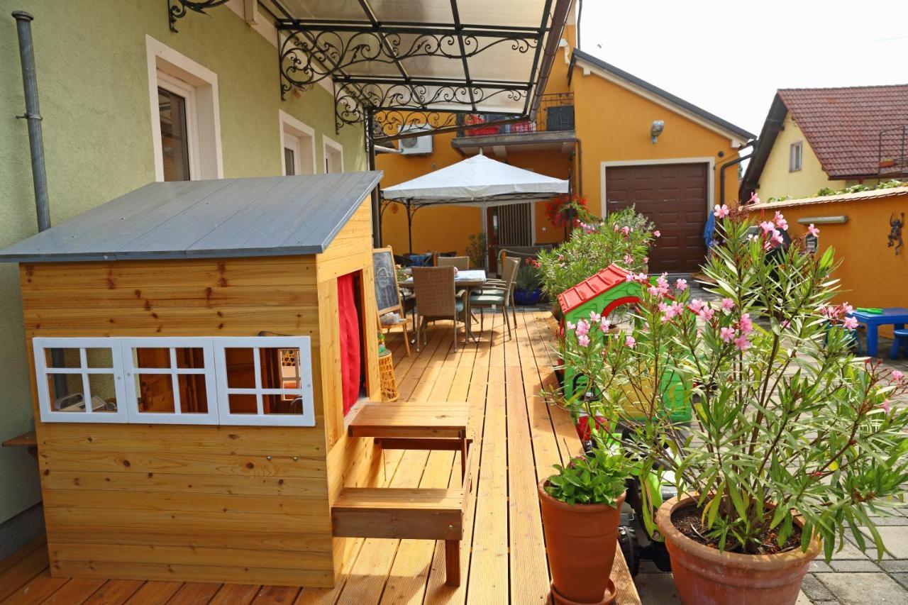 Hostel Sonce Птуй Экстерьер фото