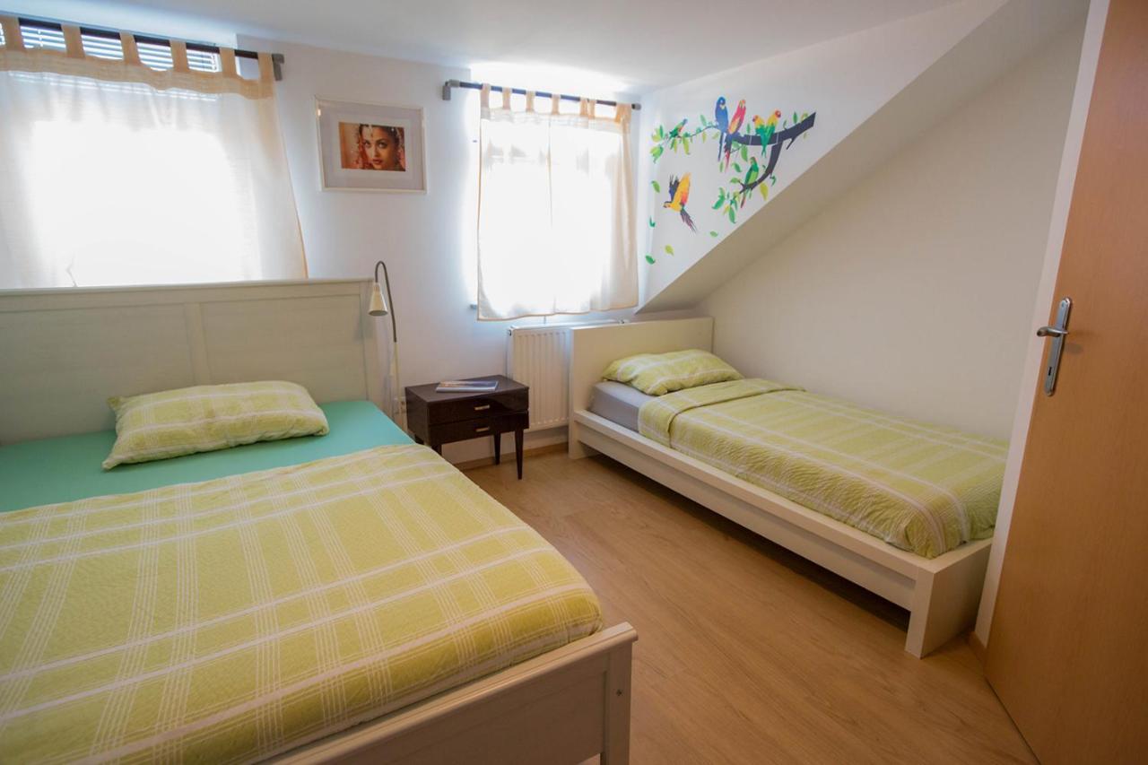 Hostel Sonce Птуй Экстерьер фото